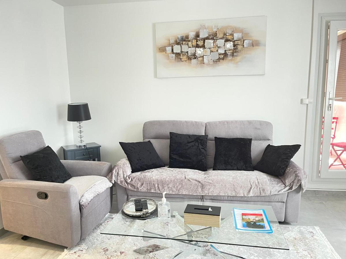 Apartamento Votre Cocon Parfait A 9 Min D'Eurexpo Et 14 Min Groupama Saint-Priest  Exterior foto